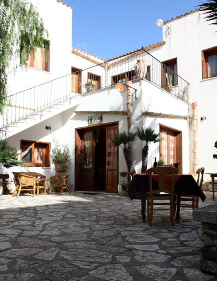 Casa Vacanze Il Cortile Custonaci Ngoại thất bức ảnh