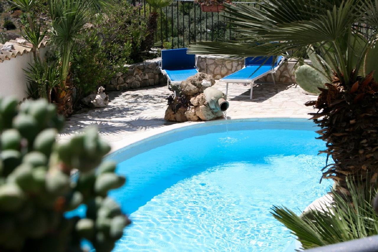 Casa Vacanze Il Cortile Custonaci Ngoại thất bức ảnh